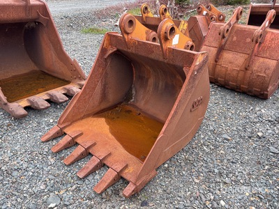 SEC 48 in Digging Excavator Bucket