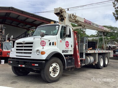 Terex BT3000 Straight Boom on 2002 Sterling LT7501 6x4 ブームトレーラー