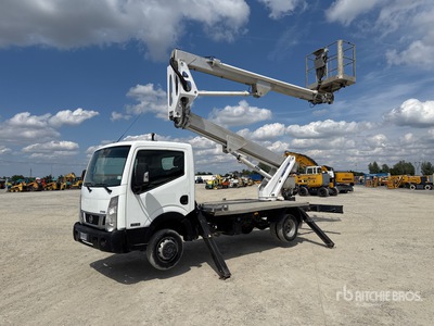 Multitel HX195 19 m on Nissan Cabstar 35.13 Piattaforma Autocarrata