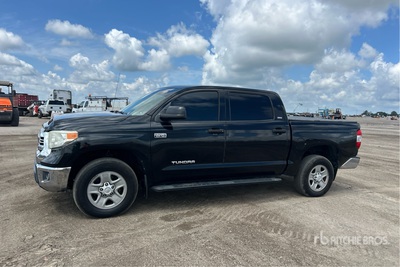 2017 Toyota Tundra 4x4 Crew Cab Pickup
