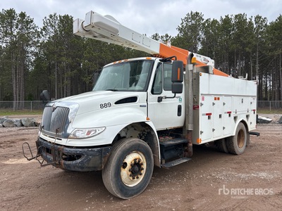 Posi-Plus 200-42-A 42 ft on 2009 International 4400 4x2 Bucket Truck