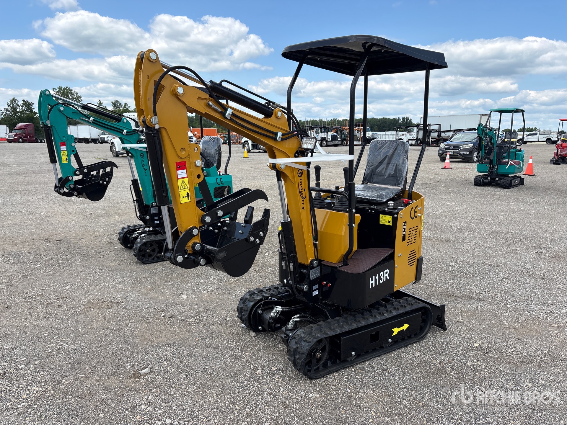 2026 CFG H13R Mini Excavator (Unused)