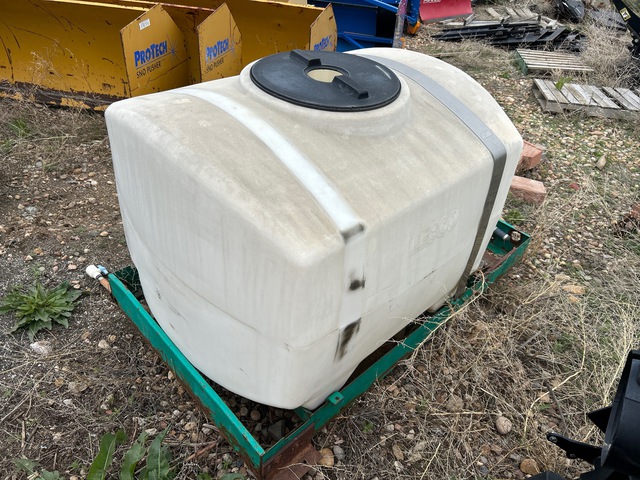 200 gal Skid Mounted Poly Tank