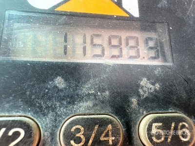 2016 Cat 236D Chargeuse à direction à glissement