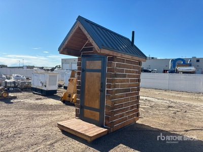 8 ft 4 in x 4 ft 8 in 1 Person Skid Mounted Outhouse Divers (Unused)
