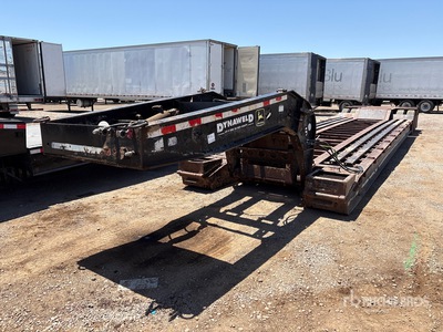 2000 Dynaweld T/A Removable Gooseneck Lowboy Trailer