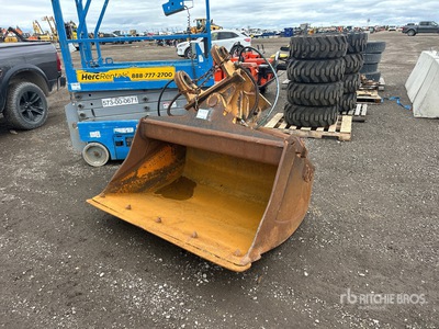2012 H & H 60 in 1.12 cyd Hydraulic Tilting Excavator Bucket