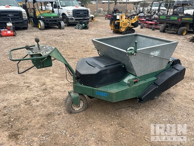 1996 Turfco Topdresser