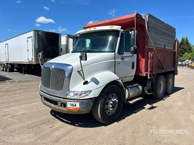 2003 International 8600 6x4 Autocarro ribaltabile 2 assi