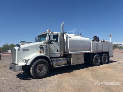 2009 Kenworth T800 6x4 Fuel and Lube Truck