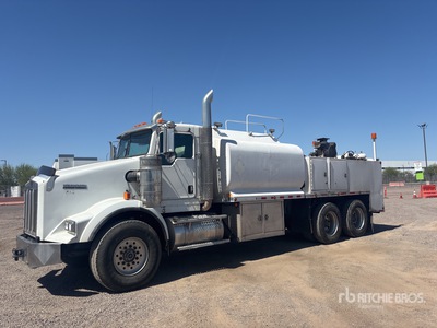 2009 Kenworth T800 6x4 Fuel and Lube Truck