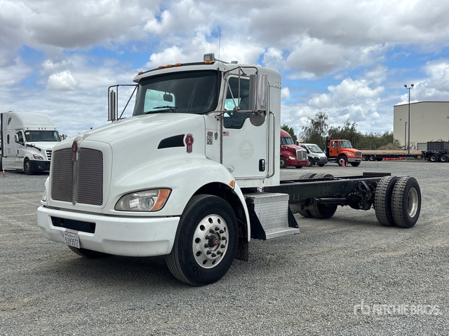2013 Kenworth T300 4x2 Cab and Chassis