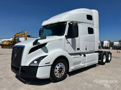 2020 Volvo VNL760 6x4 T/A Sleeper Truck Tractor