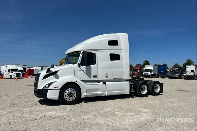 2020 VOLVO