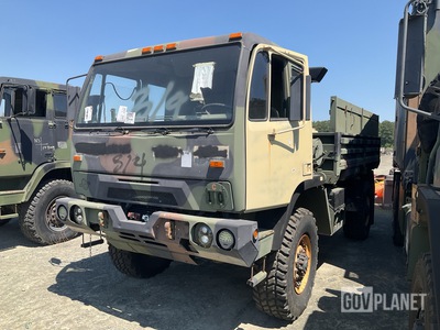 2004 Stewart & Stevenson M1078A1 LMTV 4x4 Cargo Truck