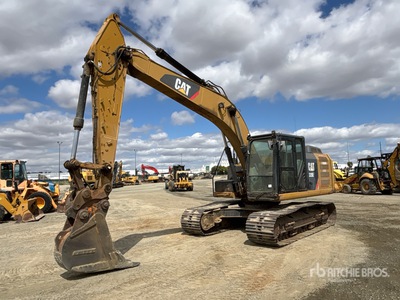 2013 Cat 320 EL 油圧ショベル