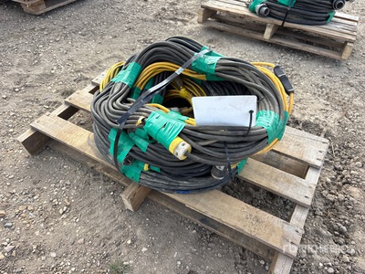 Quantity of 700 Ft Of Heavy Duty Extension Cords 産業関連 - その他