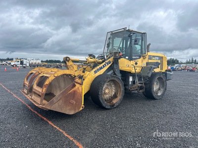 2013 Komatsu WA270-7 Wheel Loader