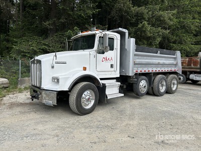 1999 Kenworth T800 Tri/A Dump Truck