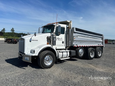 2000 Kenworth T800 8x4 Tri/A Dump Truck