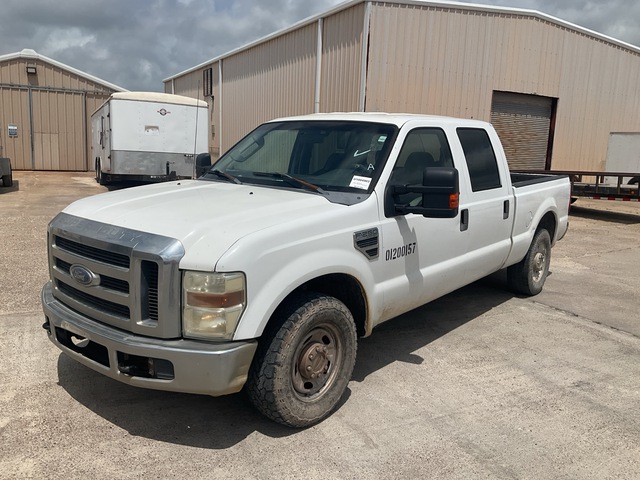 2010 Ford F-250 XLT 4x2 Crew Cab Pickup