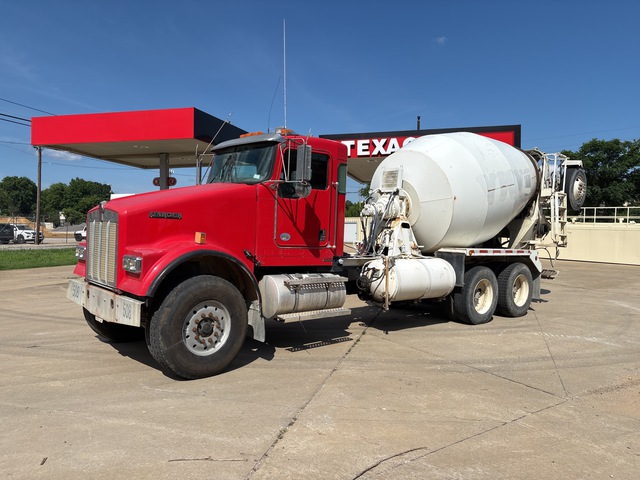 2016 Kenworth W900 8x4 Mixer Truck