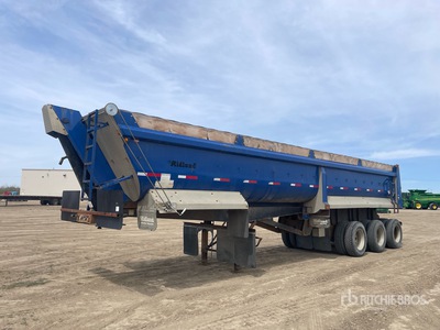 2012 Midland 40 ft Tri/A End Dump Trailer