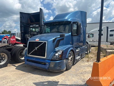 2016 Volvo VNL 6x4 Ciągnik siodłowy T/A z kabiną sypialną (Inoperable)