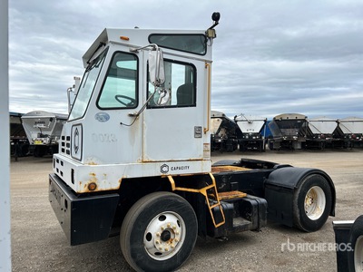 2012 Capacity TJ5000 4x2 Spezial-Sattelzug (Inoperable)