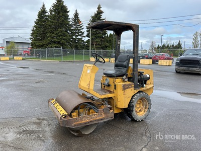 1999 Corniver Smooth Drum Compactor