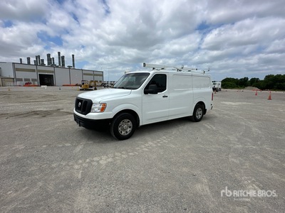 2019 Nissan NV2500 2 乗客用バン
