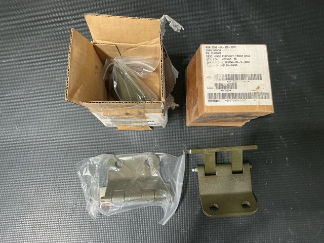 (4) BAE Systems 12415308 Vehicular Door Hinges