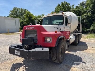 1996 Mack CH613 6x4 Mixer Truck