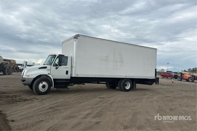 2015 International 4300 SBA 4x2 Camion fourgon