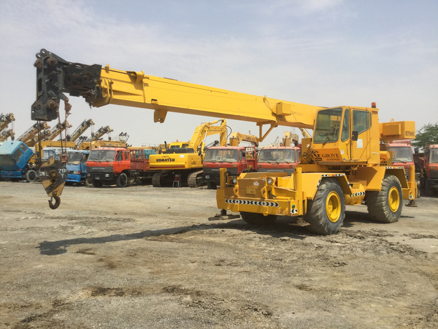 Grove RT528C Rough Terrain Crane Grove RT528C Rough Terrain Crane