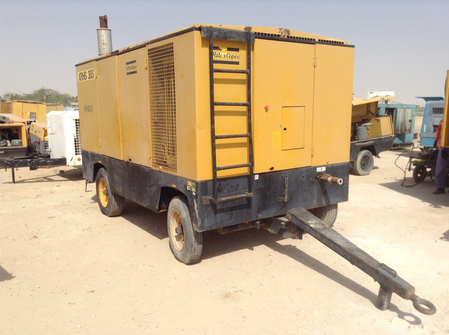 2001 Atlas Copco XRHS385MD Air Compressor