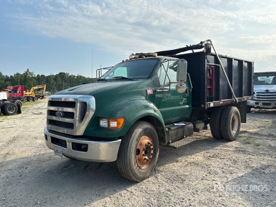 2009 Ford F-650 XLT 4x2 S/A Dump Truck