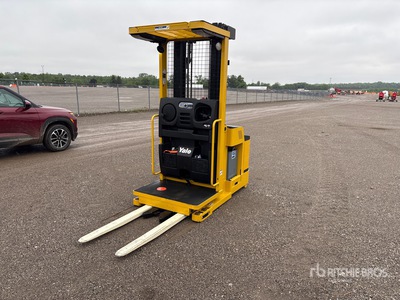 2023 Yale OS030EF 3000 lb Carrelli Elevatori Elettrici