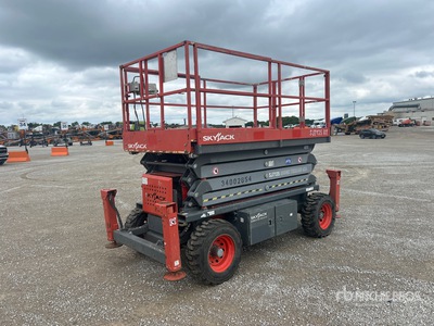 2013 Skyjack SJ7135 4x4 Diesel Scissor Lift