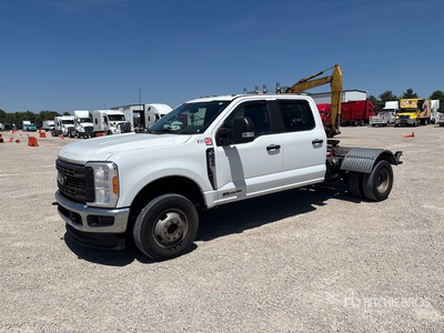 2023 Ford F-350 XL 4x4 Crew Cab Kabina i podwozie