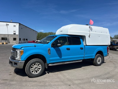 2017 Ford F-350 XLT 4x4 Crew Cab Pickup