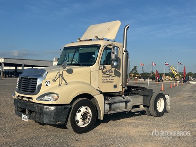 2004 Freightliner Columbia 120 4x2 تراكتور شاحنة (أحادي المحور)