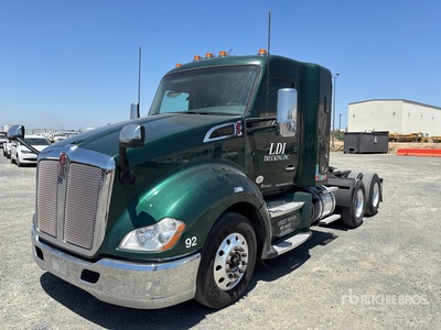 2019 Kenworth T680 6x4 تراكتور شاحنة كابينة النوم (ثنائية المحور)