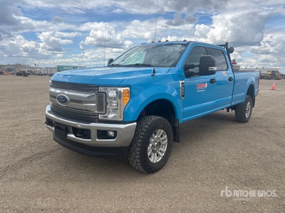 2017 Ford F-350 XLT 4x4 Crew Cab Pickup