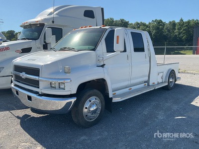 2005 Chevrolet C5500 4x2 Crew Cab Versatile Hauler Truck (Inoperable)
