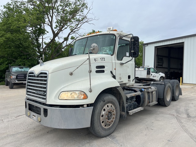 2011 Mack CXU613 6x4 T/A Day Cab Truck Tractor