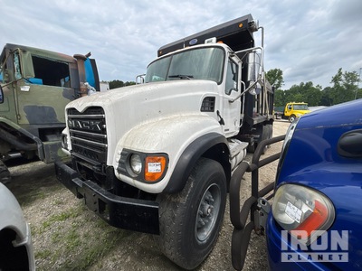 2004 Mack CV713 6x4 T/A Dump Truck