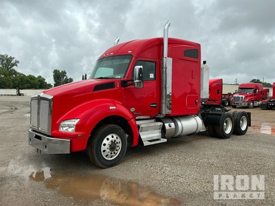 2019 Kenworth T880 6x4 T/A Sleeper Truck Tractor
