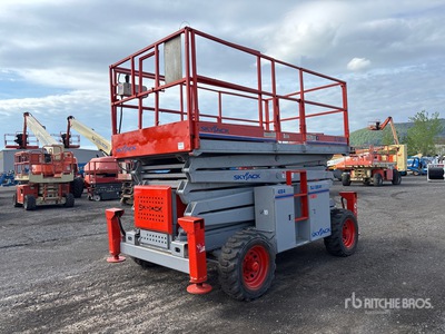 2000 Skyjack SJ8841 4x4 Dual Fuel Scissor Lift