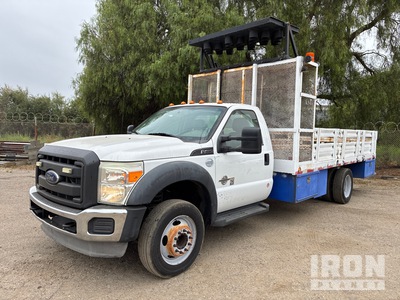 2013 Ford F-450 XL 4x2 Flatbed Truck